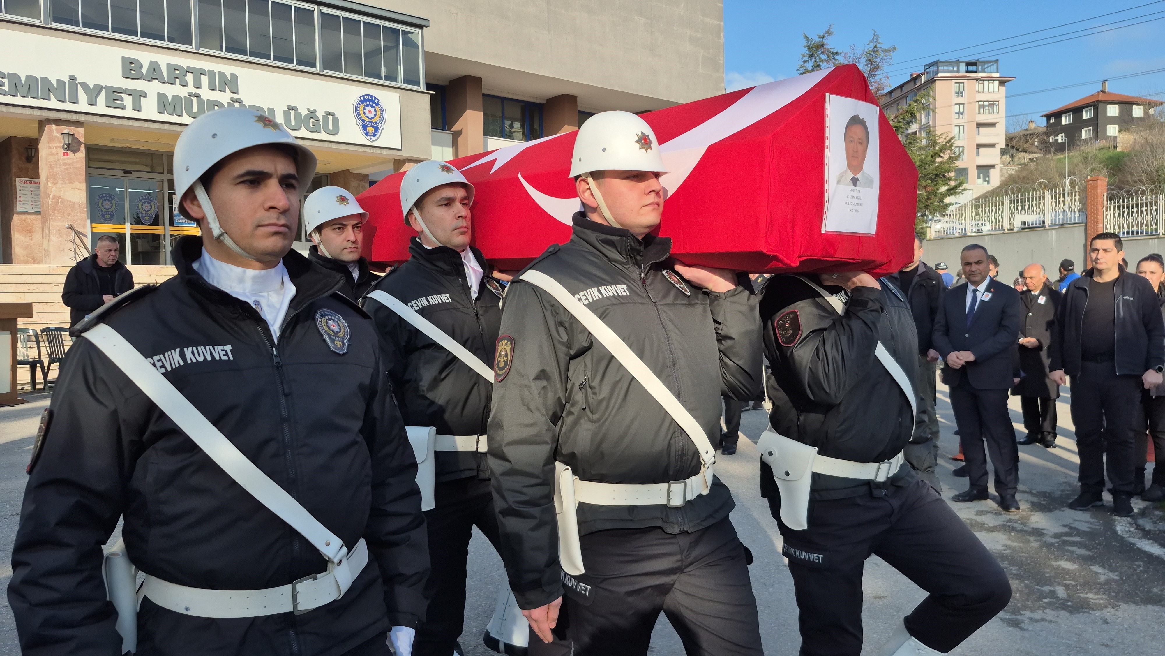 Bartın Zonguldak Yolundaki Kazada Vefat Eden Polis Kazım Kızıl'a Acı Veda! İmza Gazetesi̇ (8)