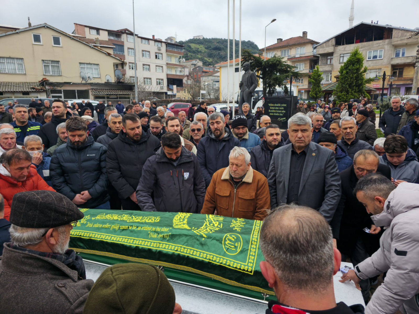 Belediyenin Kurucu Başkanının Torunu Son Yolculuğuna Uğurlandı! İmza Gazetesi̇ (10)