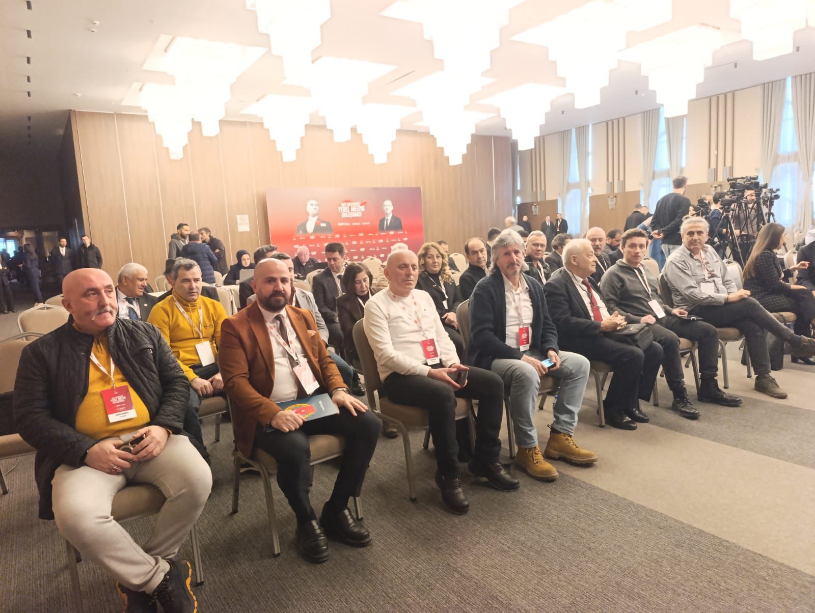 Chp'den Yerel Medya İle Güçlü İletişim Vurgusu İmza Gazetesi̇1