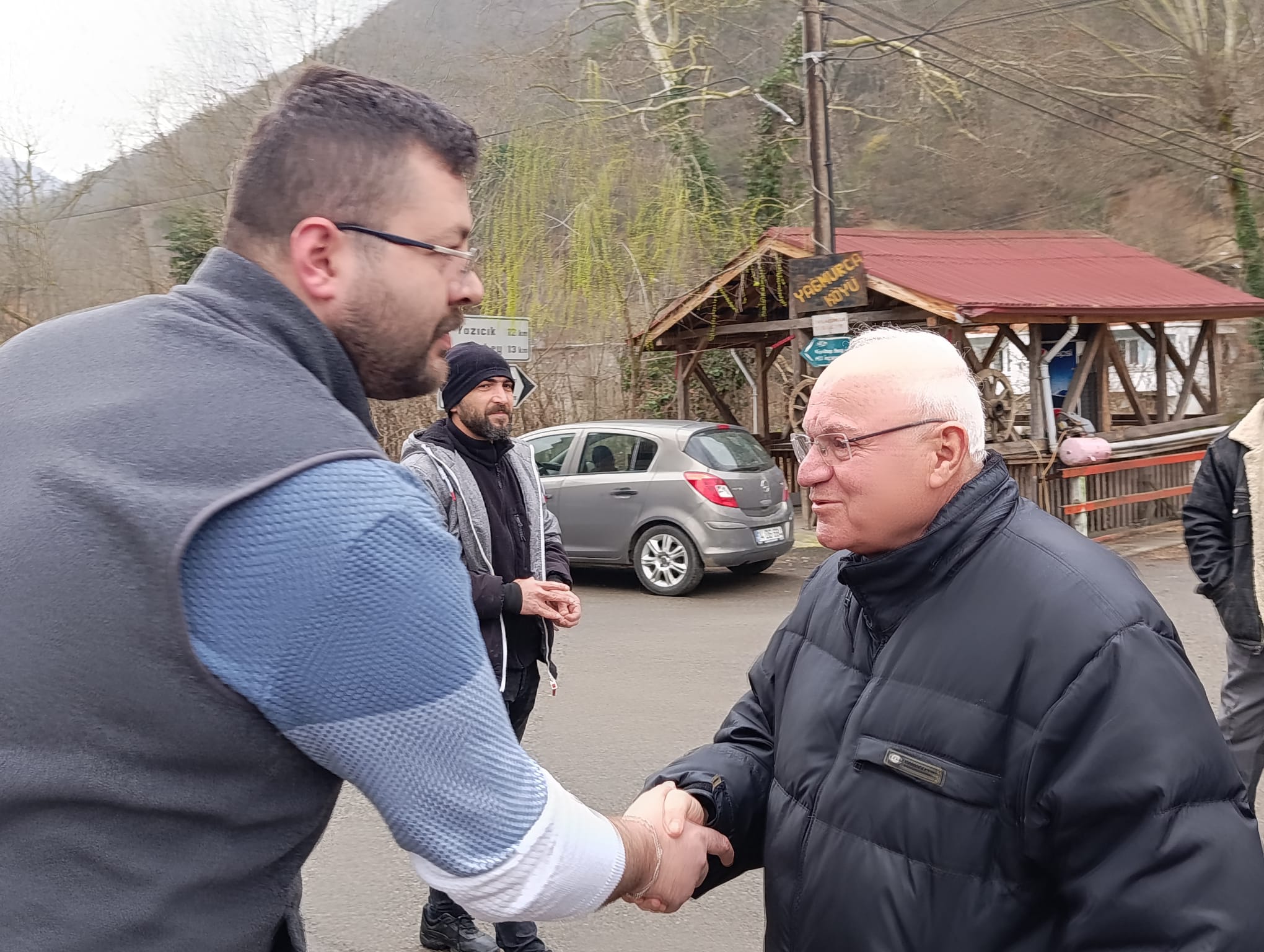 Devrek’te Hes Tepkisi Büyüyor! İyi̇ Parti Heyeti Yağmurca’da Halkla Buluştu İmza Gazetesi̇ (2)