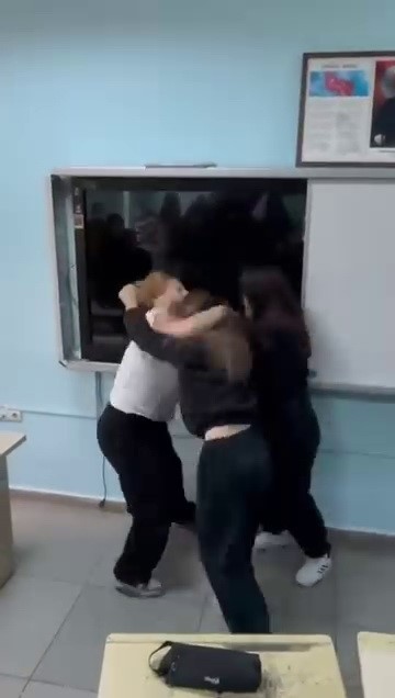 Ereğli'de Skandal Görüntüler! Sınıfta Darp, Adliyede Şikayet! İmza Gazetesi̇ (3)