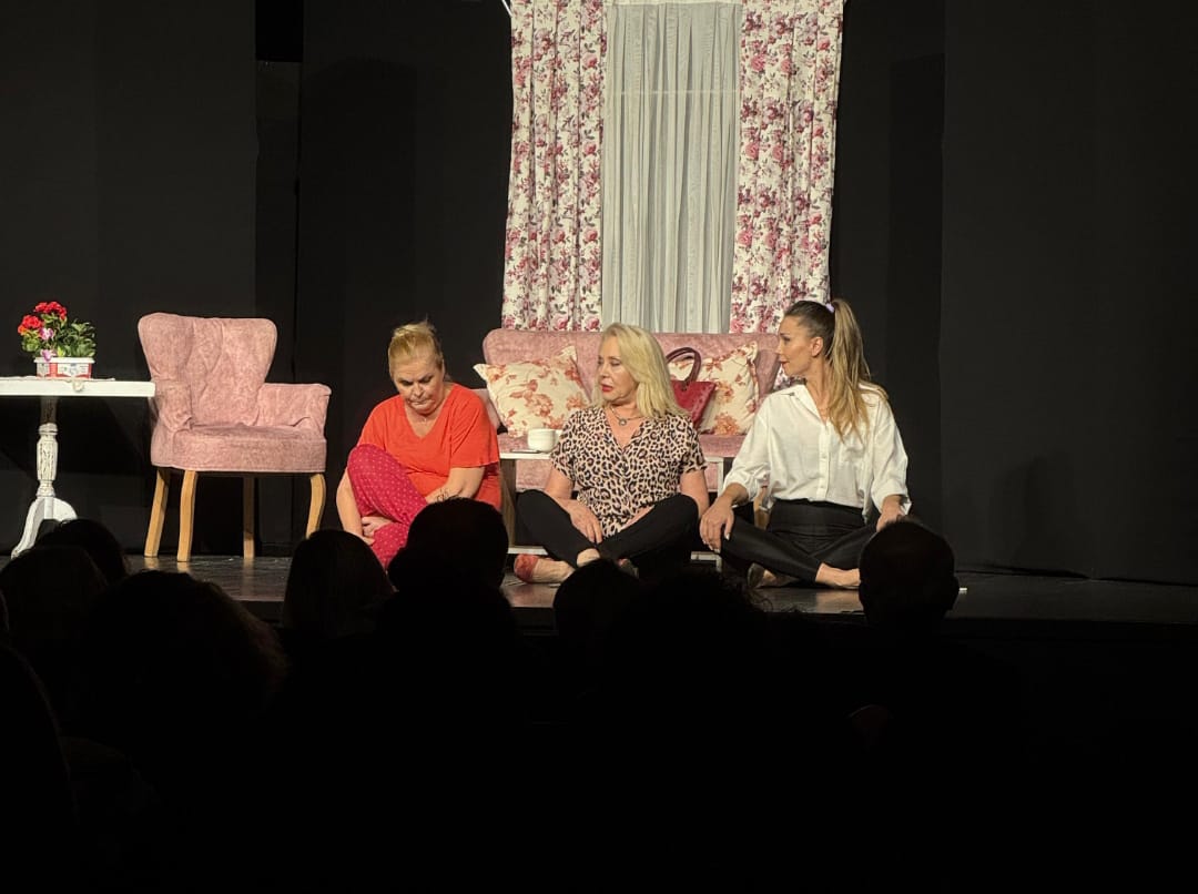 Nurseli İdiz, Nergis Kumbasar Ve Kimya Gökçe Aytaç, Zonguldak'ta Hayranlarıyla Buluştu İmza Gazetesi̇ (1)