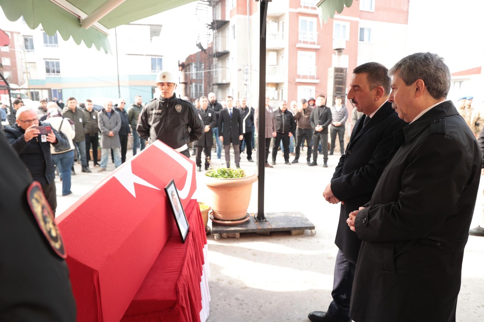 Trafik Kazasında Vefat Eden Polis Memuru Bartın'da Son Yolculuğuna Uğurlandı! Imza Gazetesi (1)