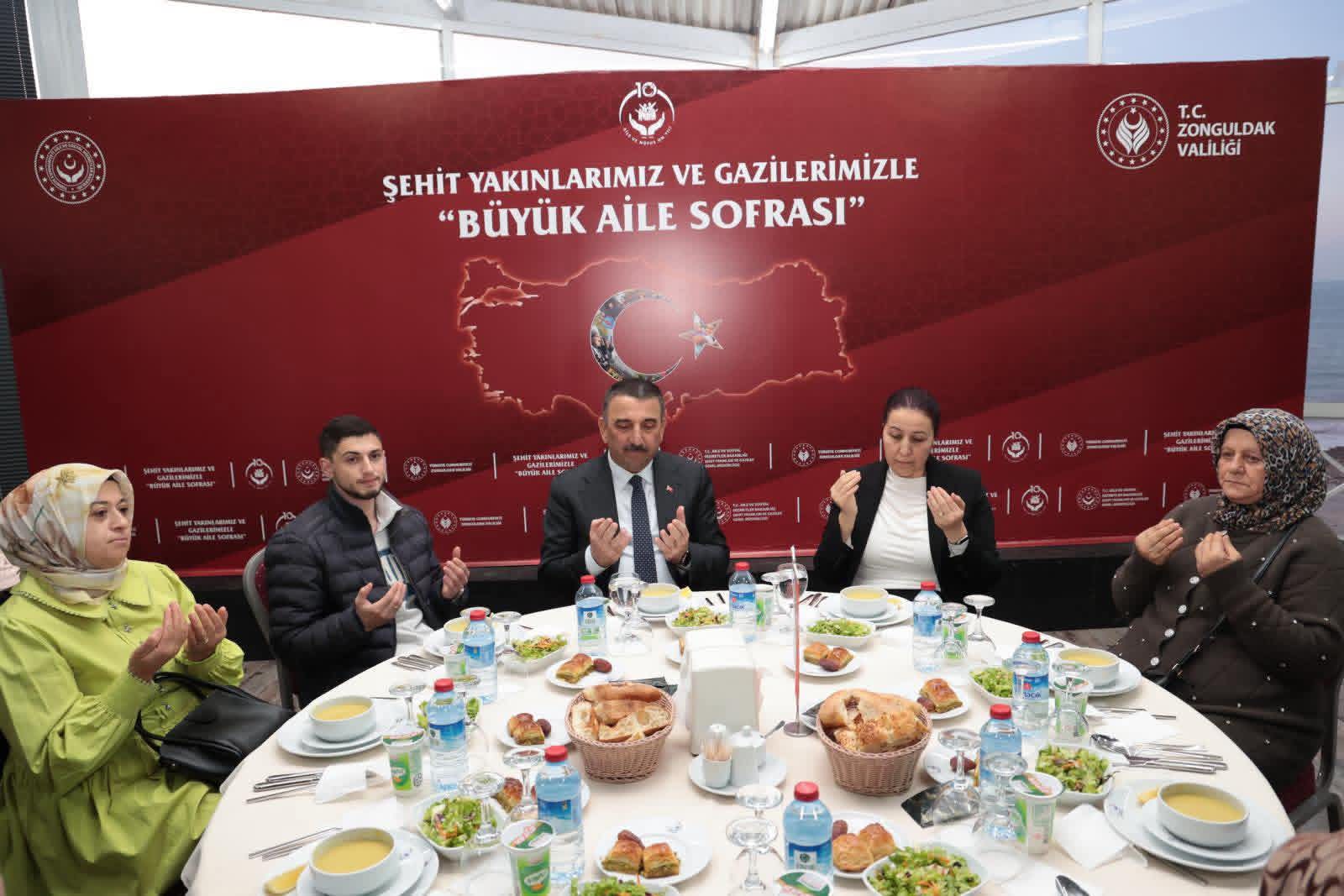 Zonguldak'ta Şehit Aileleri Ve Gaziler İftarda Buluştu Imza Gazetesi (1)