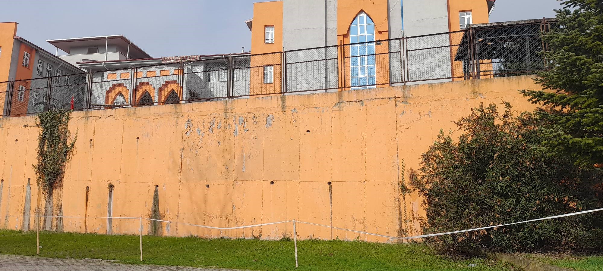 Zonguldak'taki Toki̇ Okulunda Tehlike! İmza Gazetesi̇