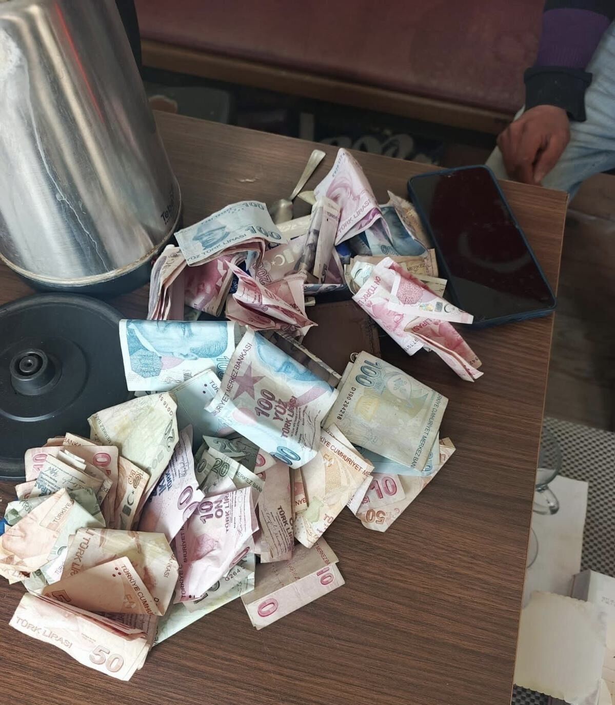 50B37C33 3Dd4 480A A36C 6Ef82206E015