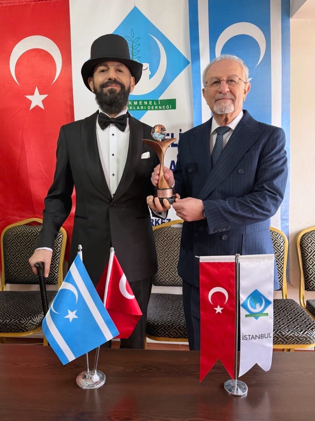 Akif Manaf “Barış Ve İnsan Hakları Ödülü” Ile Onurlandırıldı İmza Gazetesi̇ (2)