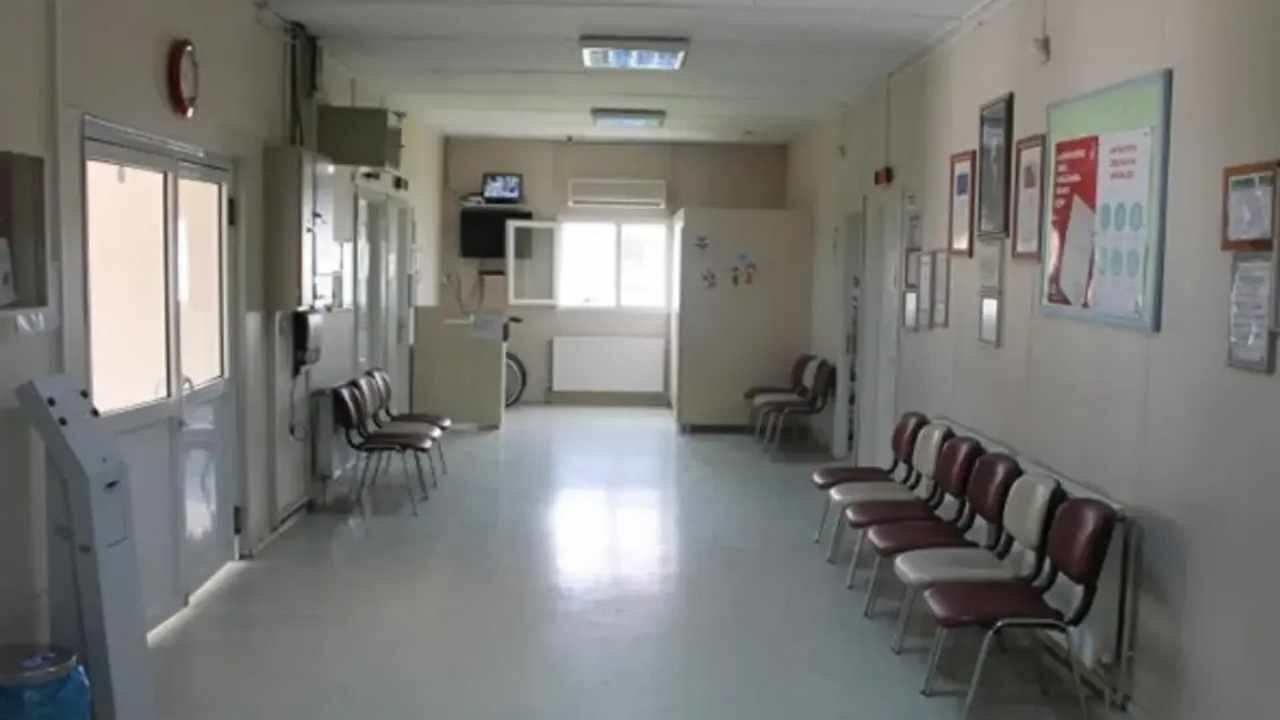 Arefe Günü Sağlık Ocakları Açık Mı