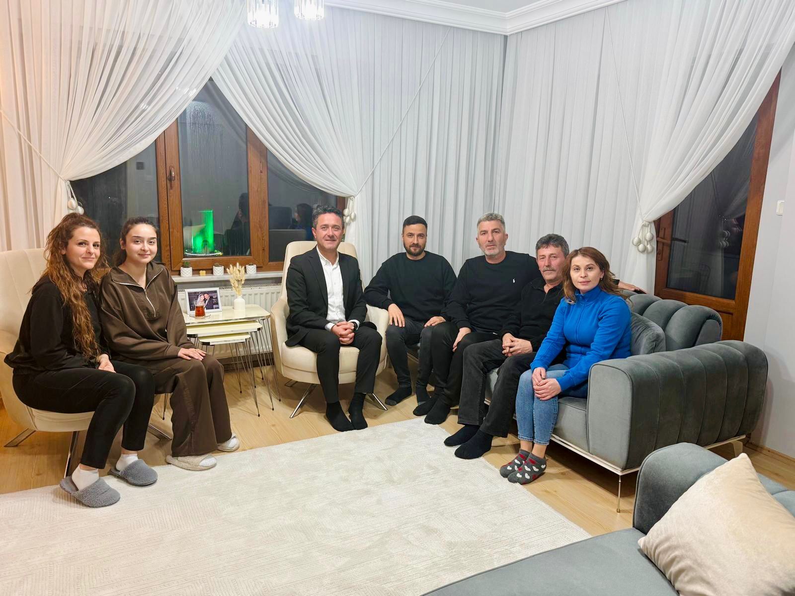 Bahçelievler Mahallesi’nde Ak Parti’den Hane Ziyareti İmza Gazetesi̇