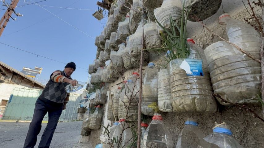 Bahçesi Olmayınca Duvarı Tarlaya Çevirdi! İmza Gazetesi (16)