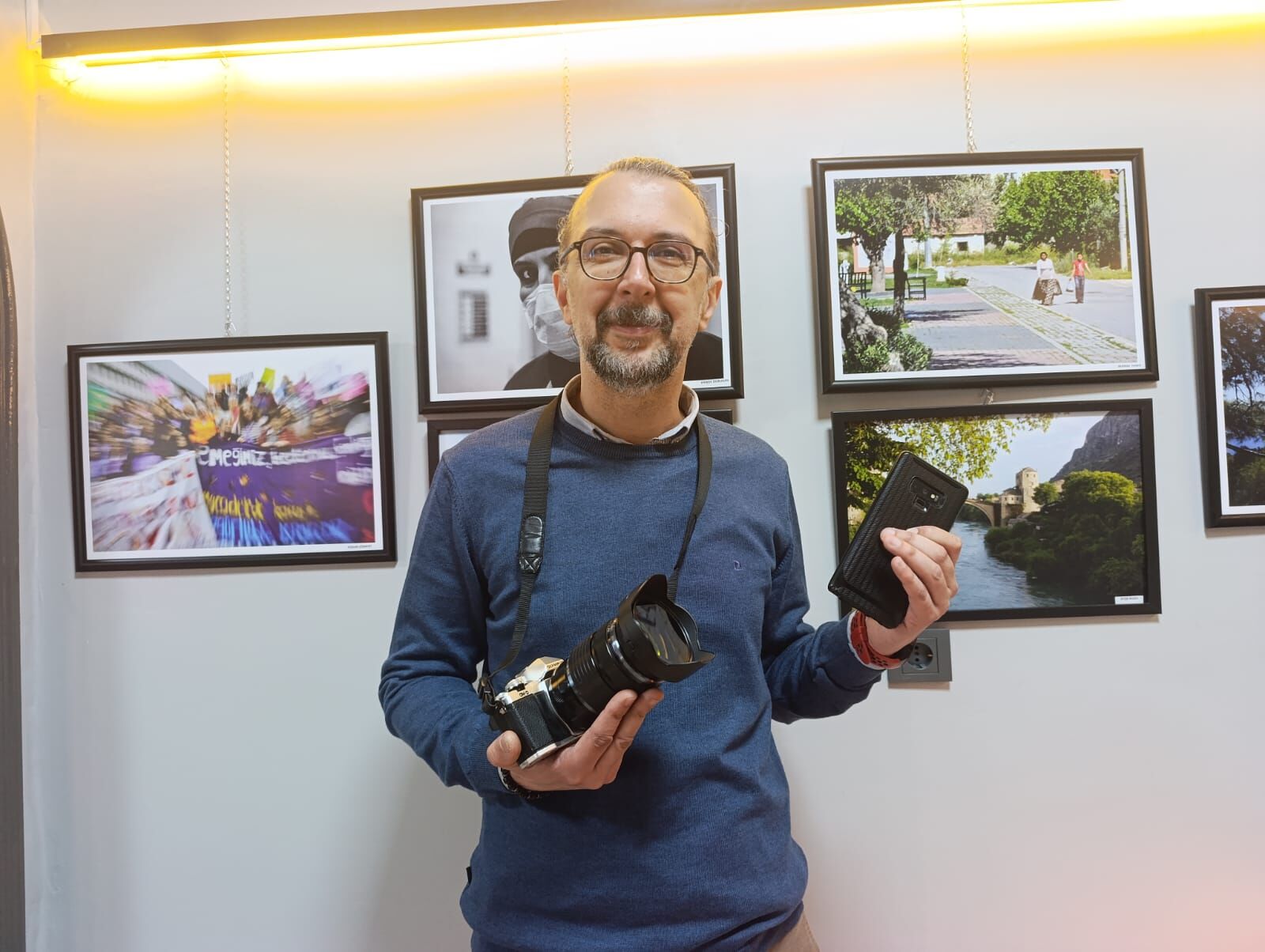 Cep Telefonları, Fotoğraf Makinelerinin Tahtını Sallıyor! İmza Gazetesi-1