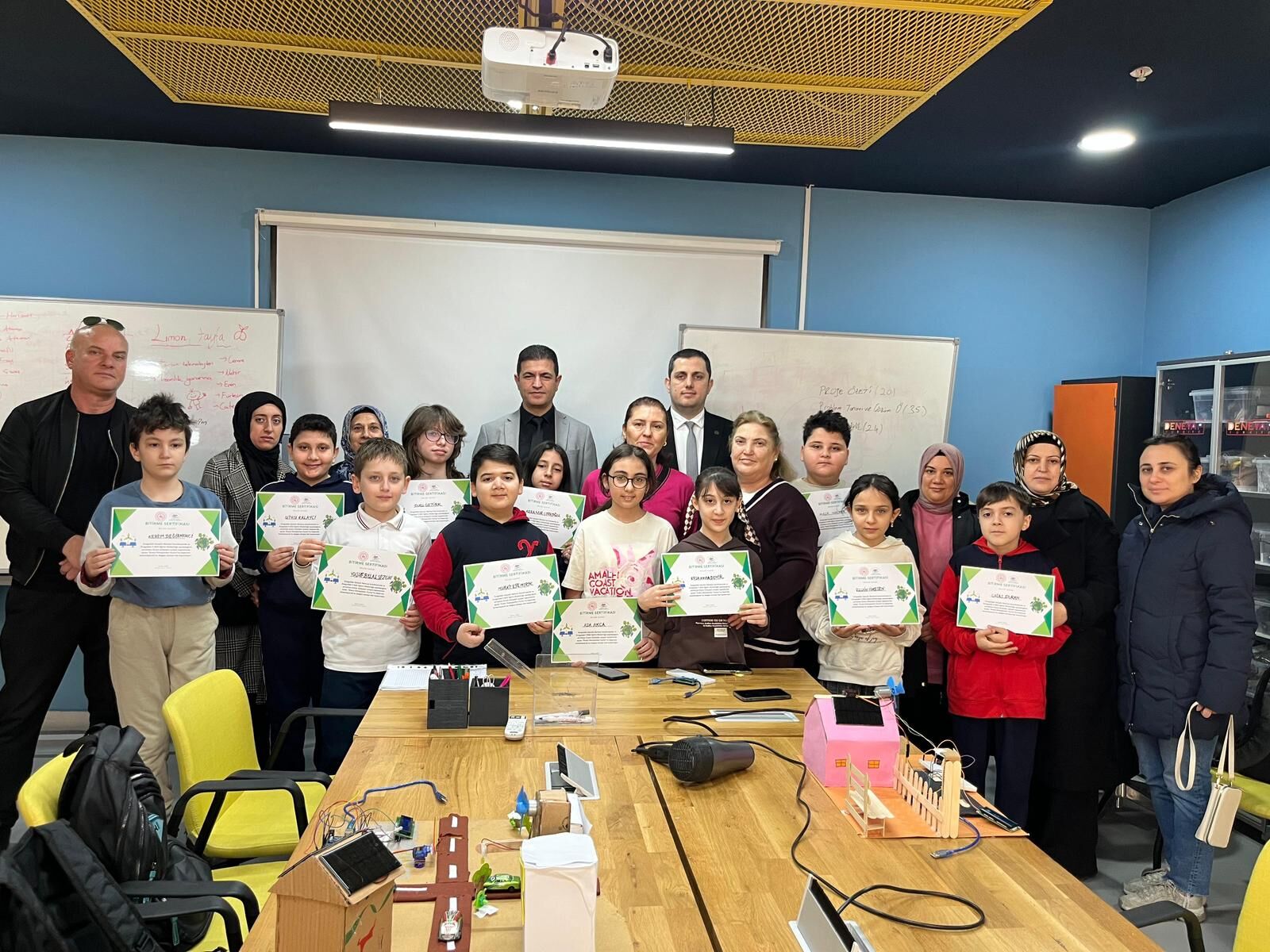 Enerji Atölyesi’nde Sertifika Heyecanı... Imza Gazetesi