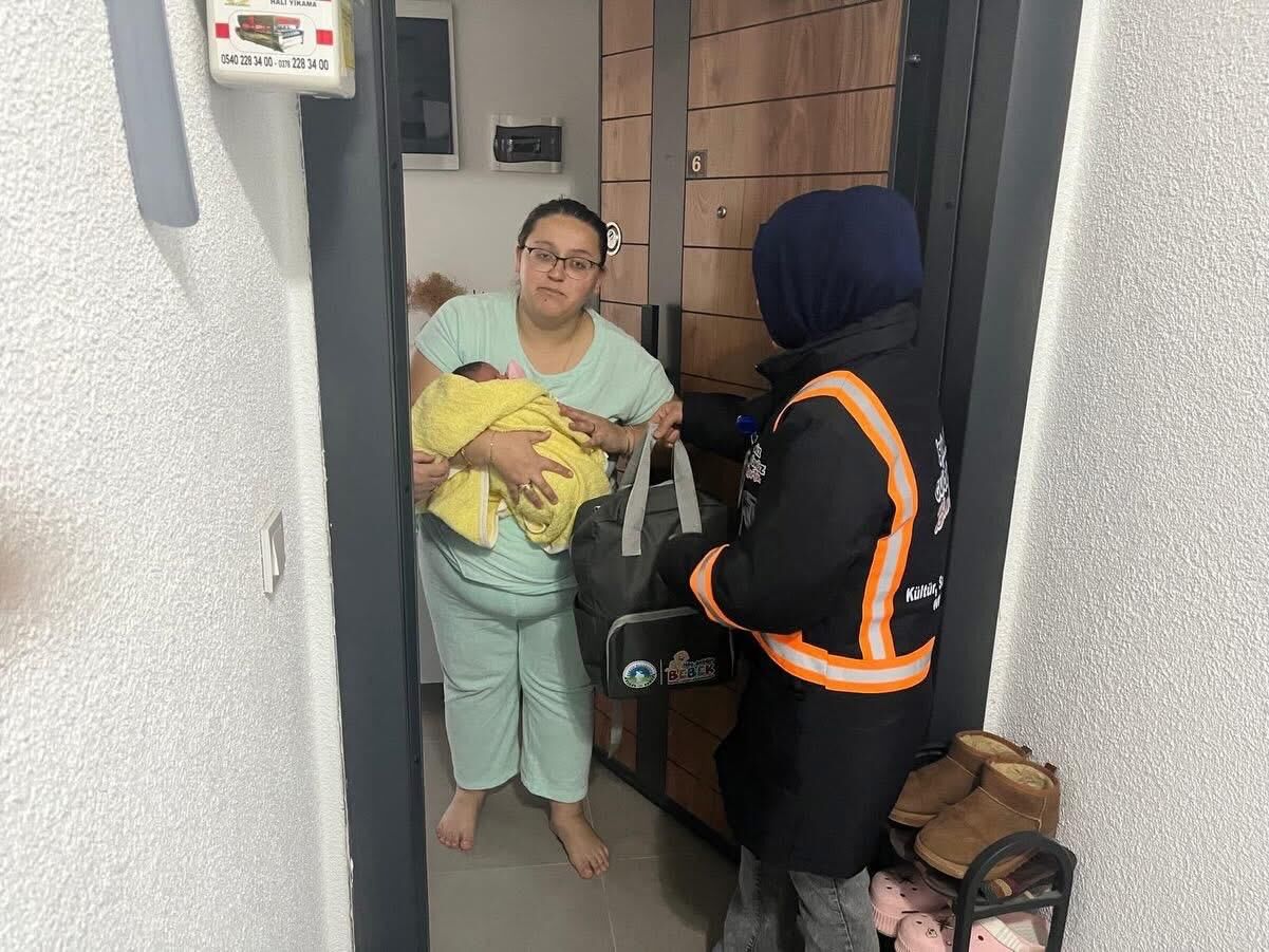 “Hoş Geldin Bebek” Kampanyasında 155 Anneye…! İmza Gazetesi (10)