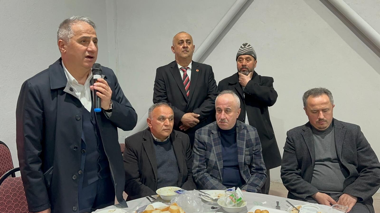 İsafakılı Köyü’ne Dev Sosyal Tesis! Yüzlerce Kişi Açılışta İftarda Buluştu İmza Gazetesi (10)