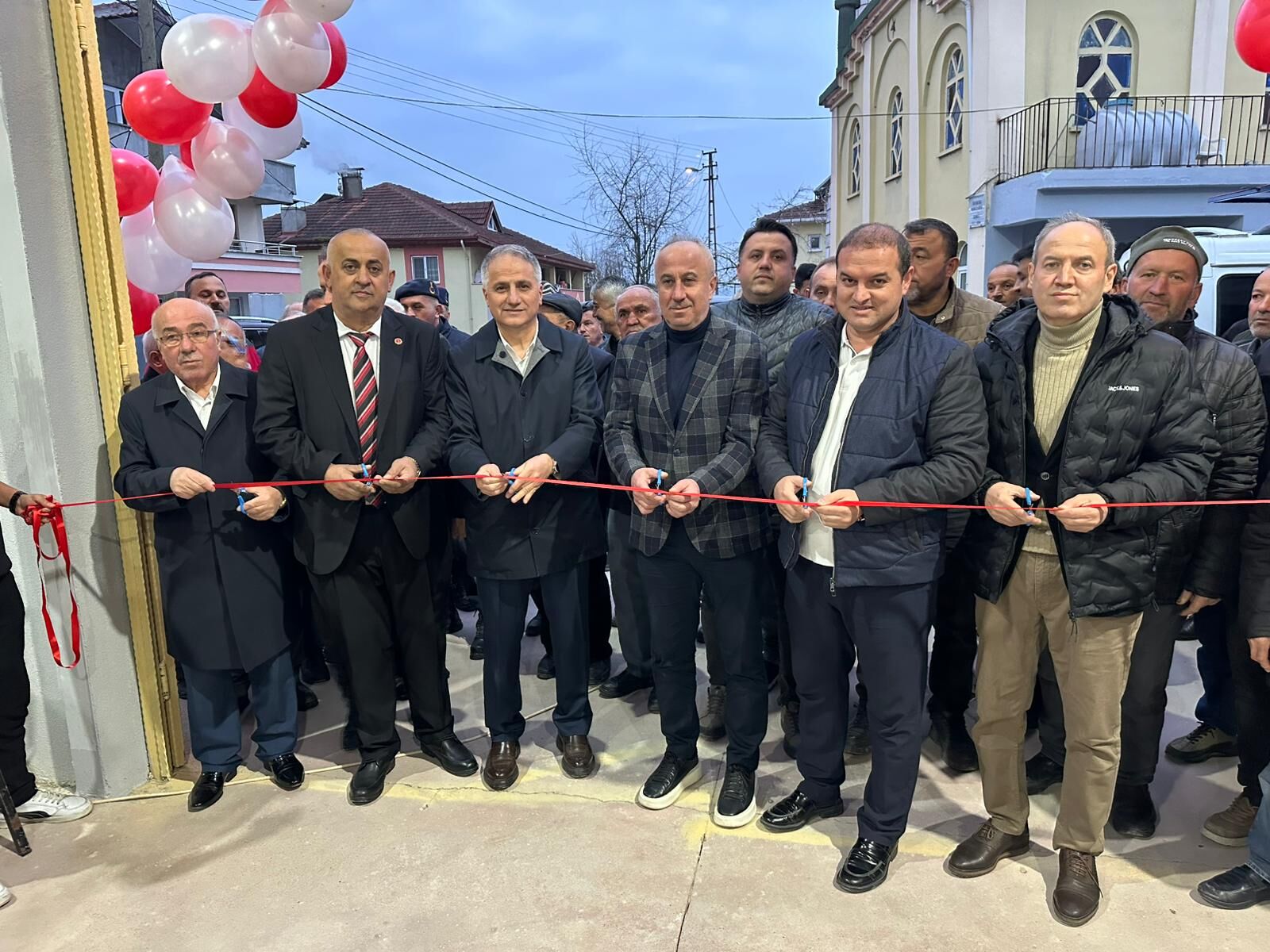 İsafakılı Köyü’ne Dev Sosyal Tesis! Yüzlerce Kişi Açılışta İftarda Buluştu İmza Gazetesi (11)