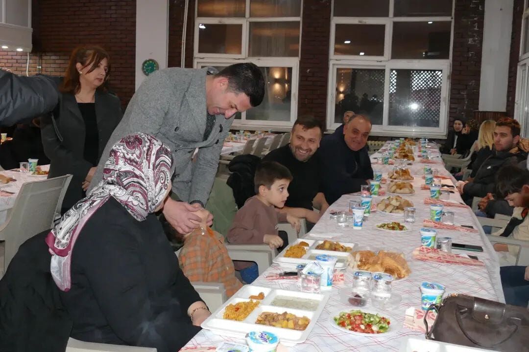 Kilimli Belediye Başkanı Altun, Meclis Üyeleri Ve Çalışanlarla İftarda Buluştu Imza Gazetesi (1)