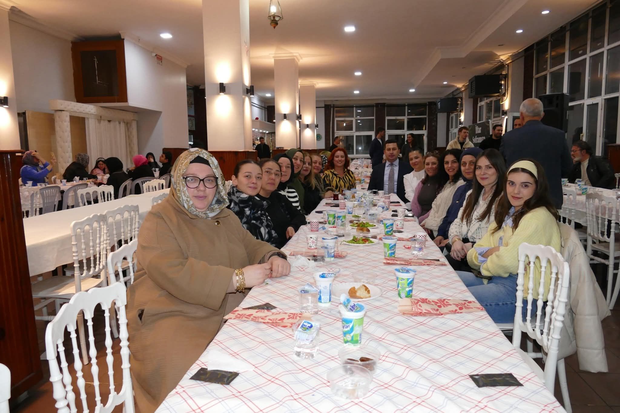 Kilimli’de Ramazan Sofrasında Birlik Ve Dayanışma Buluşması Imza Gazetesi (1)