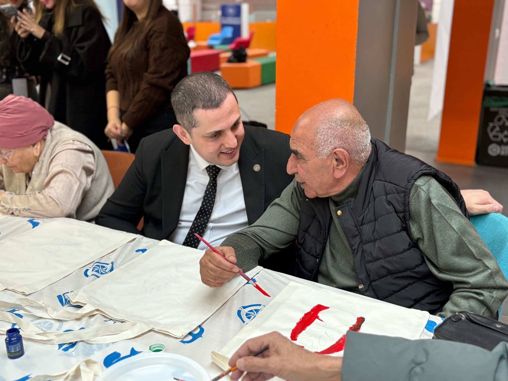 Kuşaklar Arası Bağlar Güçlendi “Köklerden Geleceğe” Projesi Anlamlı Bir Etkinlikle Tamamlandı İmza Gazetesi̇ (3)