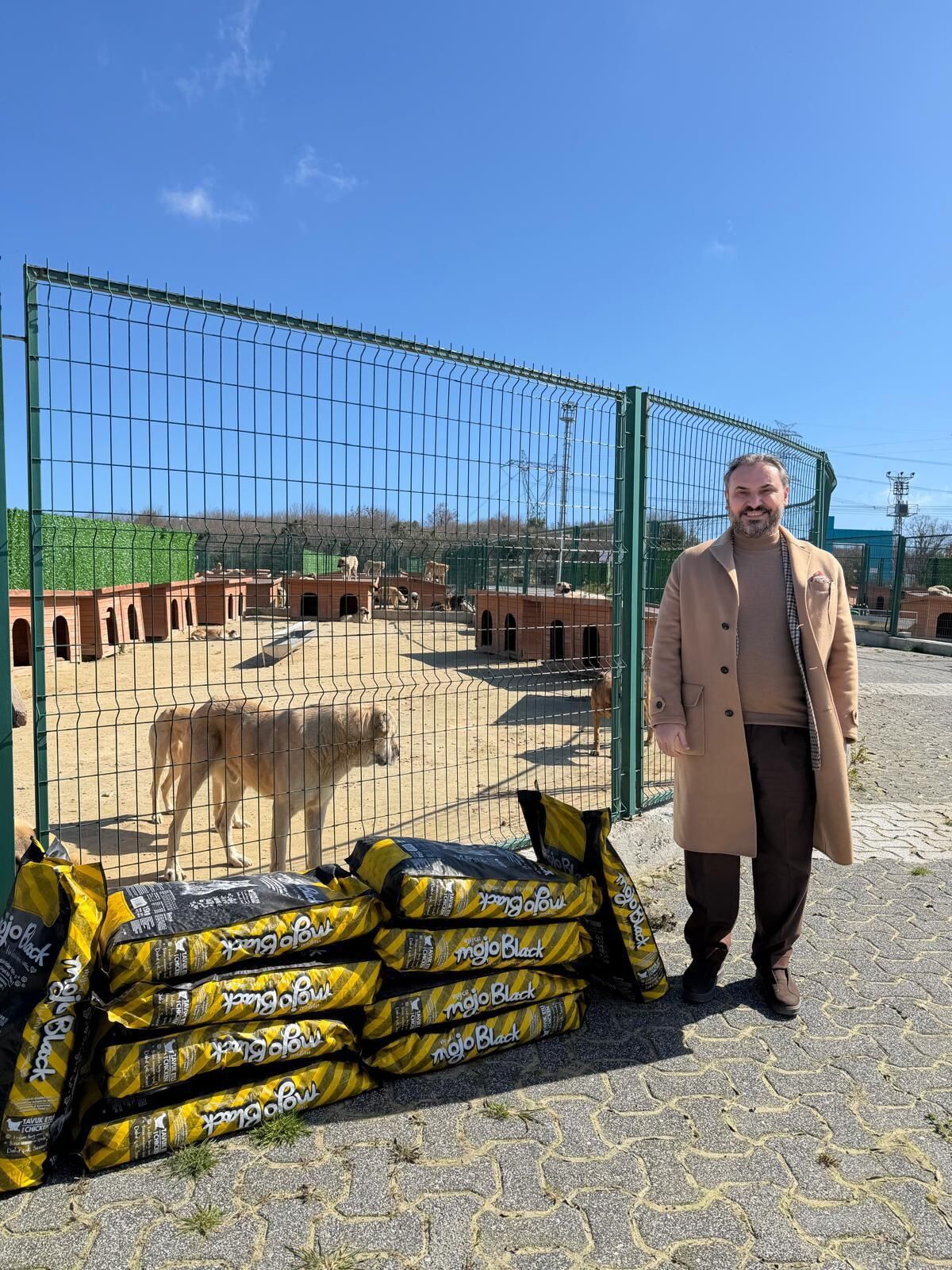 Nejdet Tıskaoğlu, Ali Rıza Tığ'dan Kazandığı Tazminatla Köpekleri Besledi! İmza Gazetesi (6)