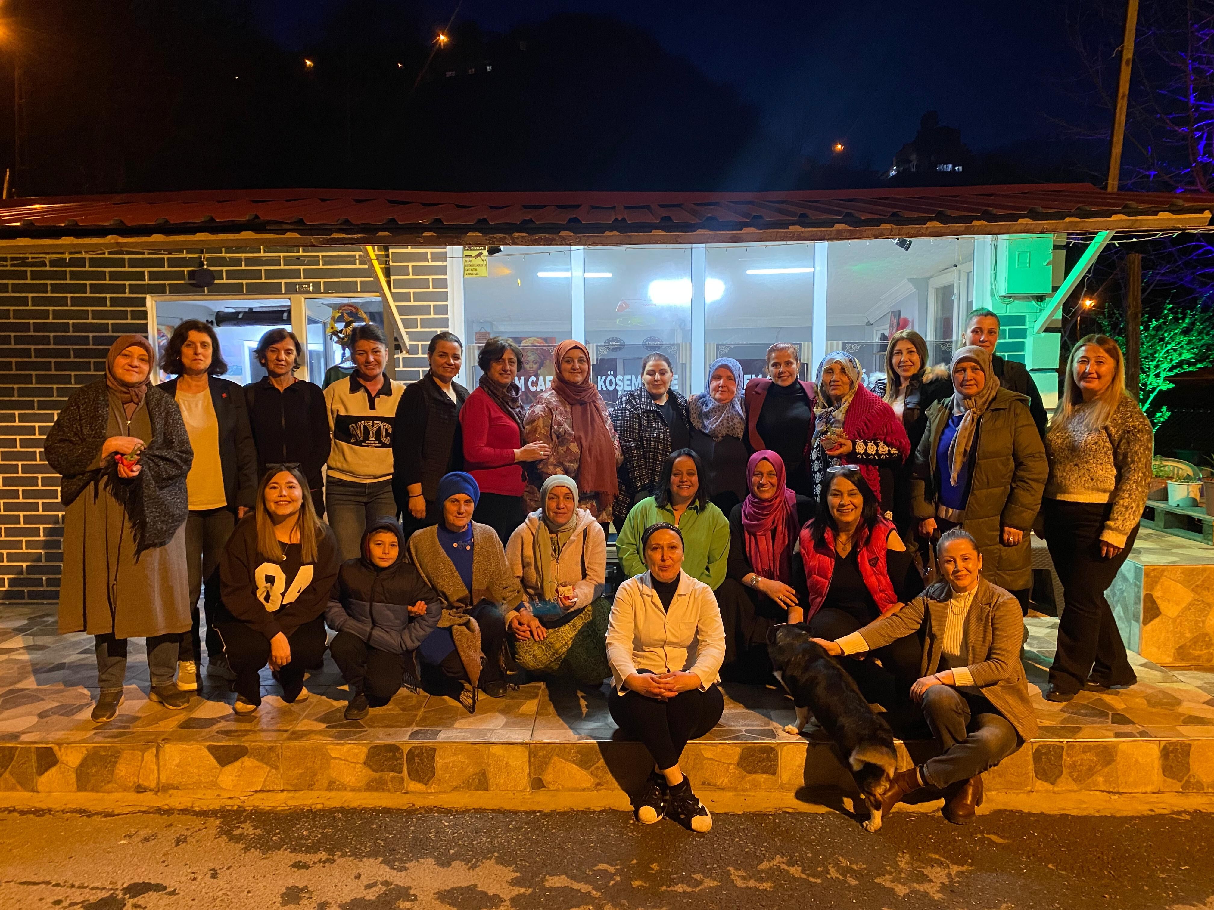 Ramazan Sofrasında Dayanışma Ve Kadınlara Vefa Imza Gazetesi (1)