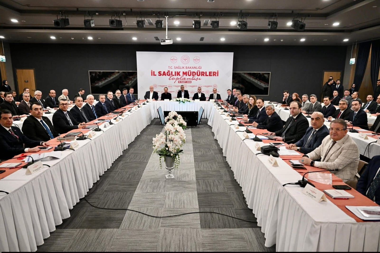 Sağlık Müdürü, Bakana Sağlık Yatırımlarını Anlattı! İmza Gazetesi̇ (1)