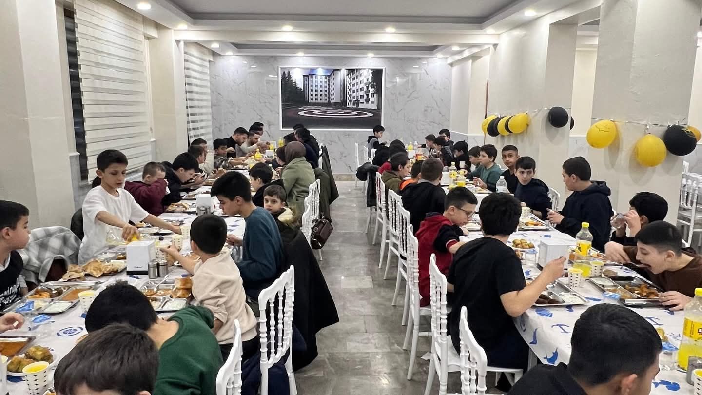 Tepebaşı’nda Çocuk Evlerinde Kalan Minikler İçin İftar Buluşması Imza Gazetesi (2)