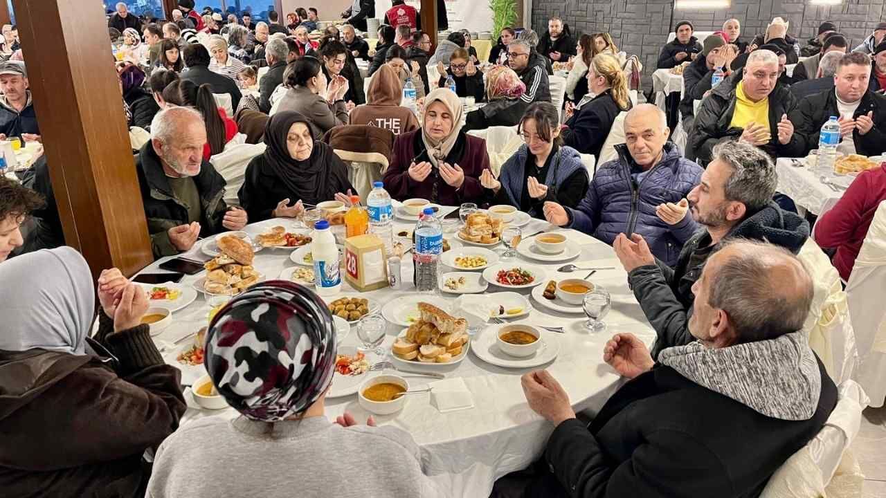 Vakıflardan Zonguldak’ta 10 Bin 800 Kişiye İftar! Zonguldak Imza Gazetesi