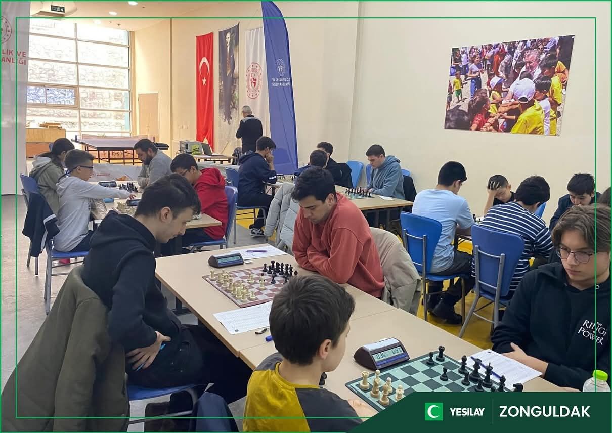 Yeşilay'dan Gençlere Satranç Şöleni İmza Gazetesi̇ (2)
