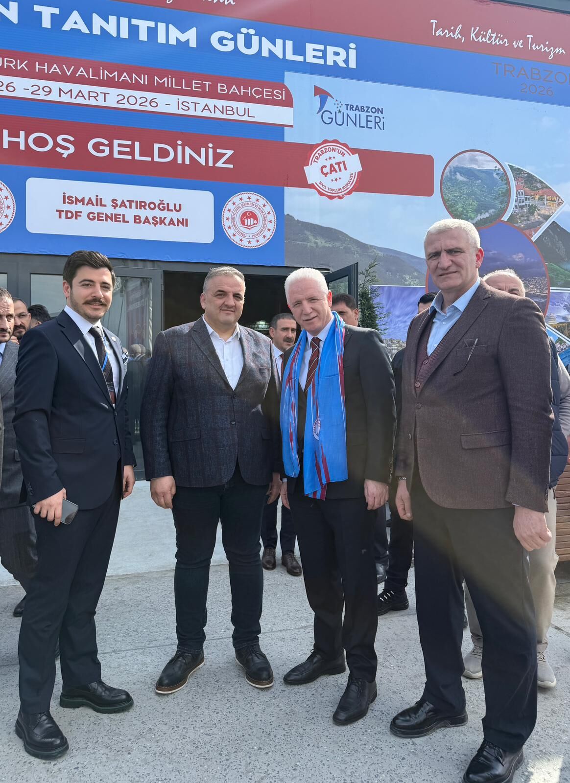 Zondef Genel Başkanı Ziya Öncan, İstanbul Valisi Davut Gül Ile Bir Araya Geldi!