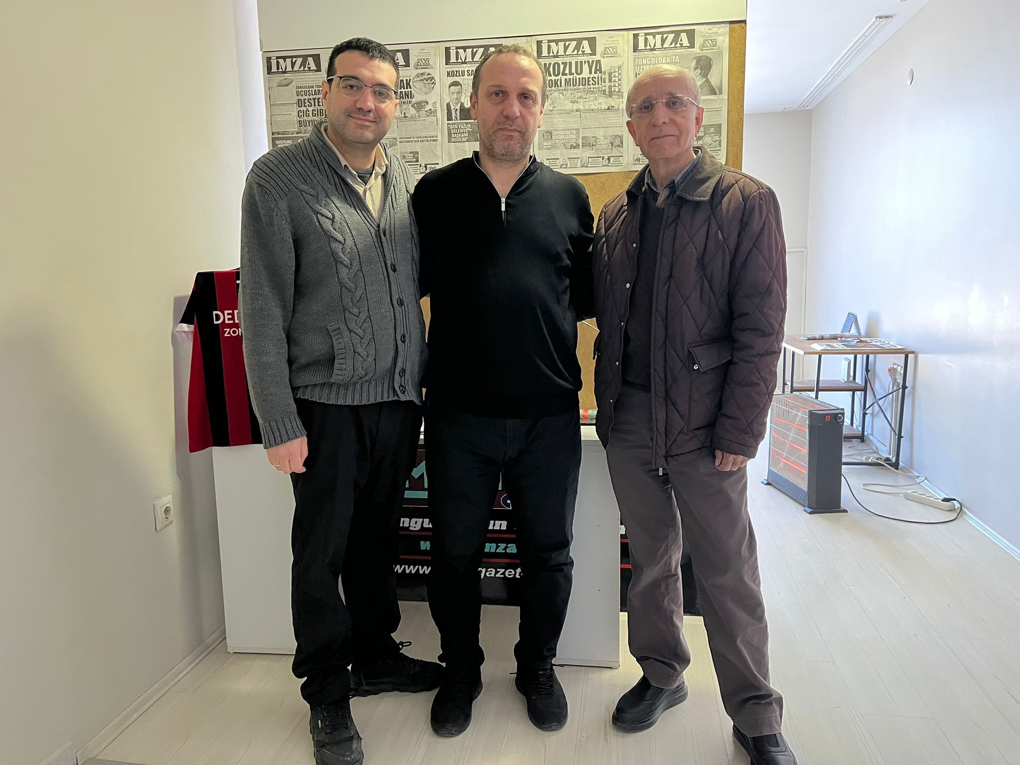 Zonguldak Çağdaş Hekim Grubu'ndan İmza Gazetesi'ne Ziyaret... İmza Gazetesi (2)-1