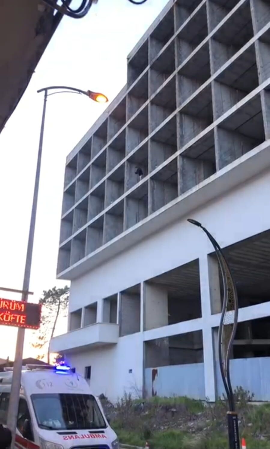 Zonguldak'ta Korku Dolu Anlar! Trafikten Men Edildi, Canına Kast Etti! İmza Gazetesi (2)