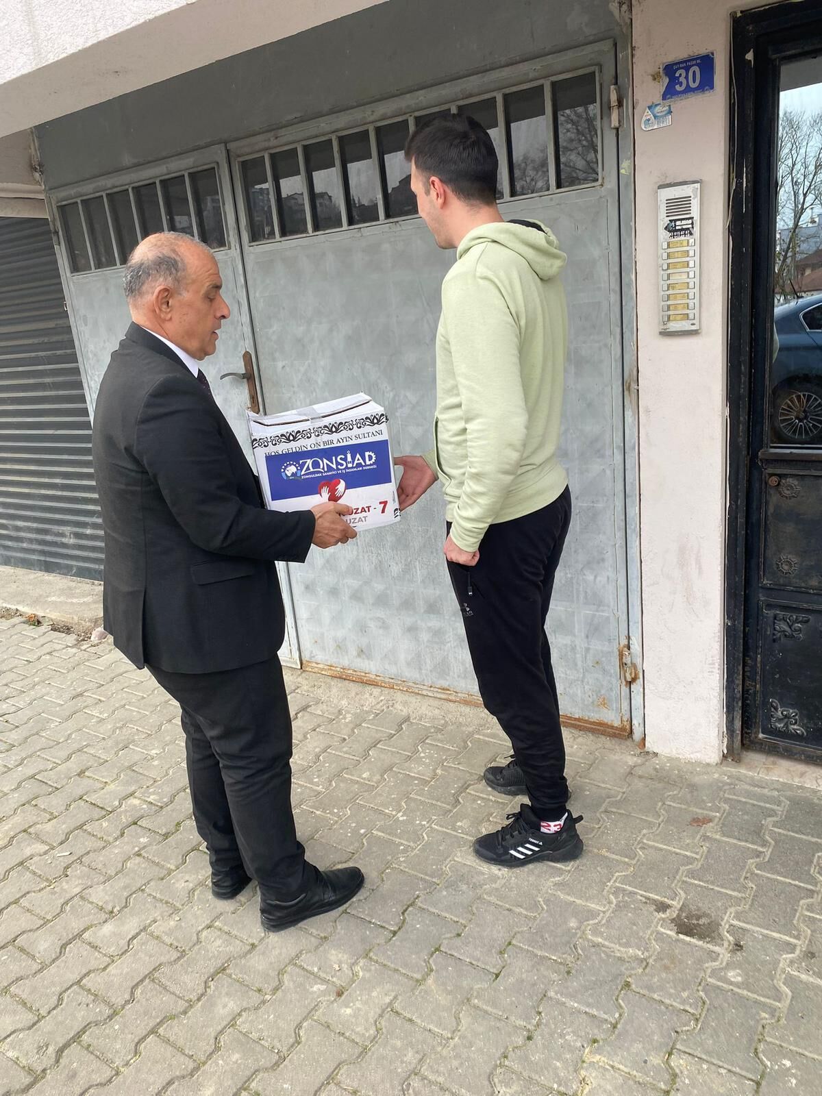 Zonsi̇ad Ramazan’da Hemşehrilerini Yalnız Bırakmadı! İmza Gazetesi (3)