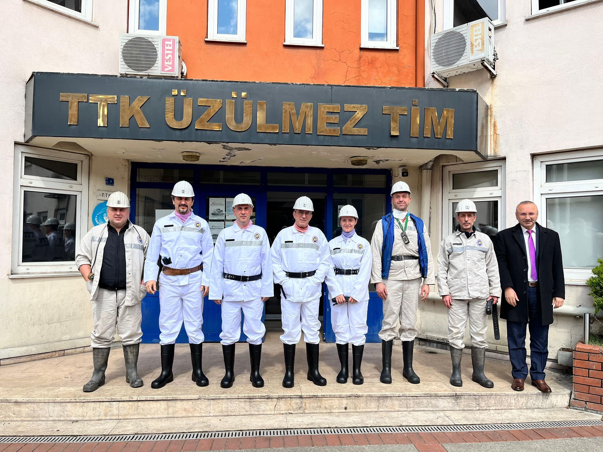 Chp Heyeti Yeraltına İndi! İmza Gazetesi (2)