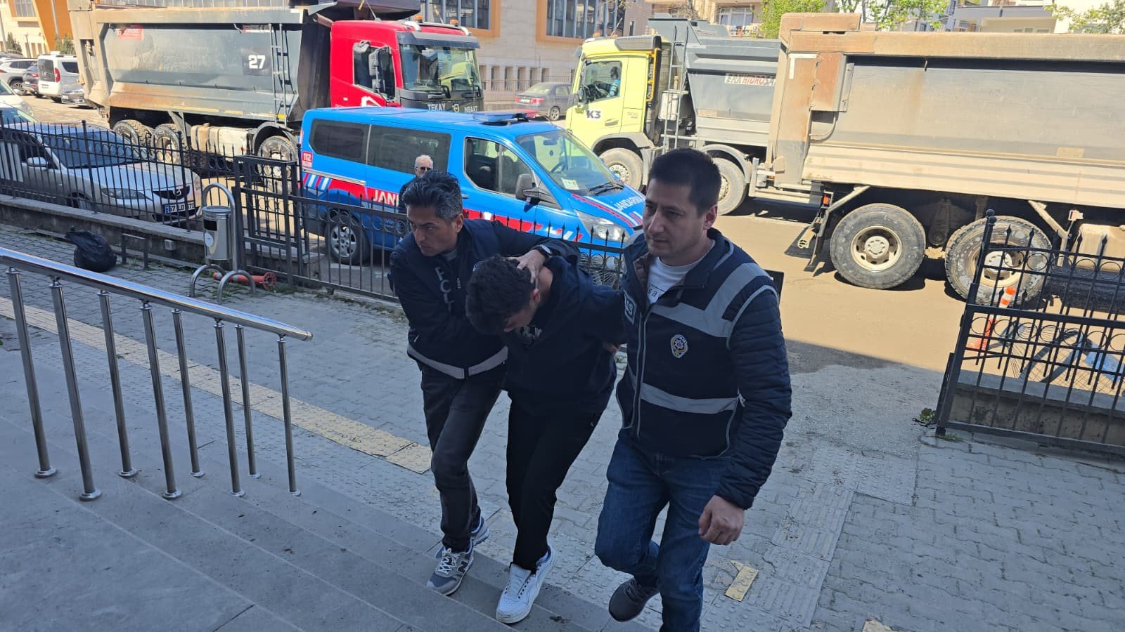 Ereğli'de Okulda Saldırı İddiası! Imza Gazetesi