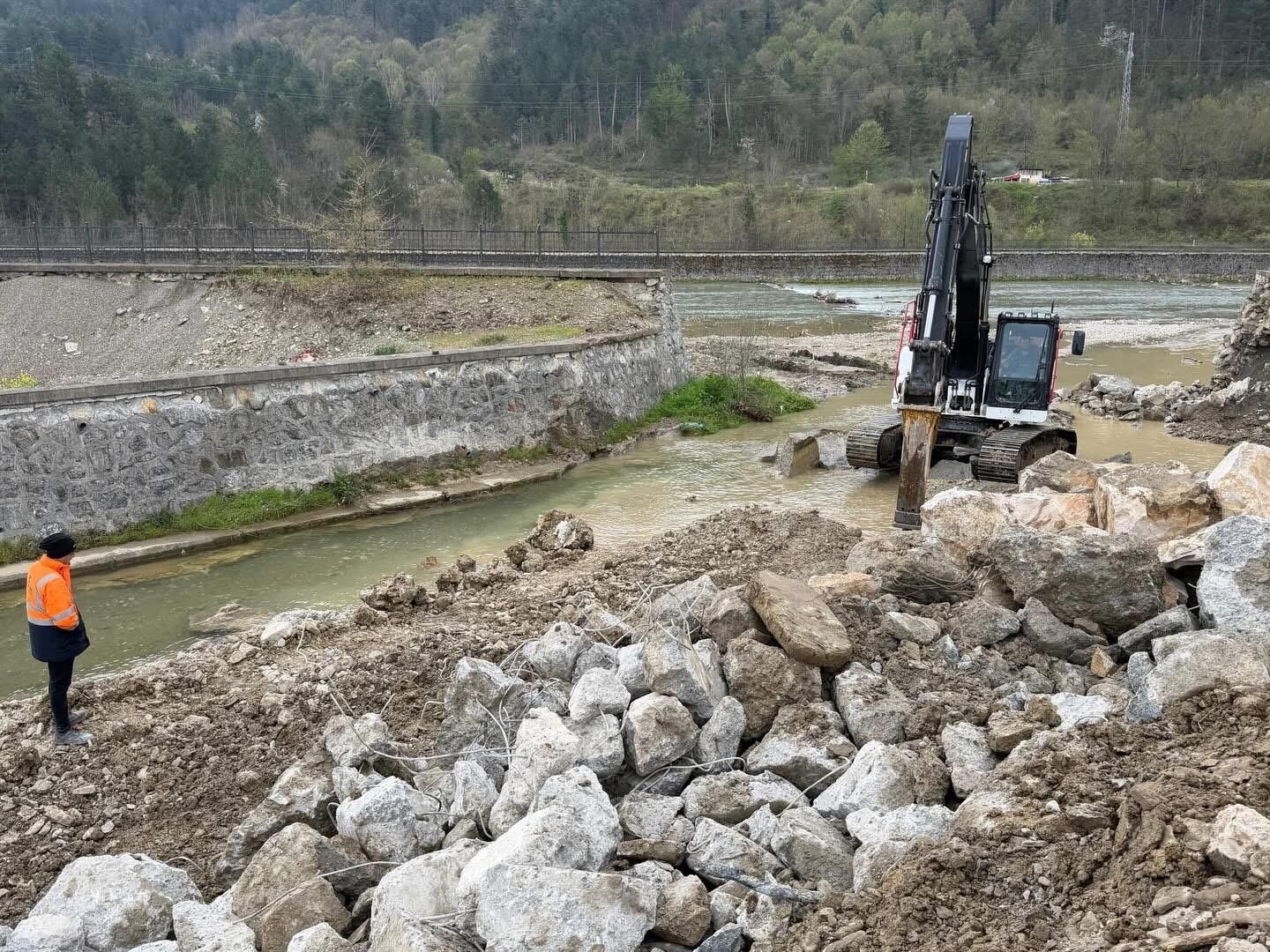 Komşunun Deresinde! Imza Gazetesi