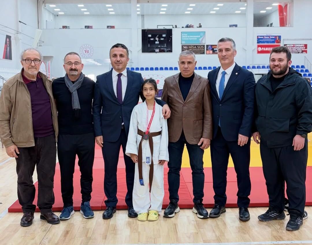 Kozlu’da Judo Gururu! Eylül Kayık’tan Büyük Başarı İmza Gazetesi̇