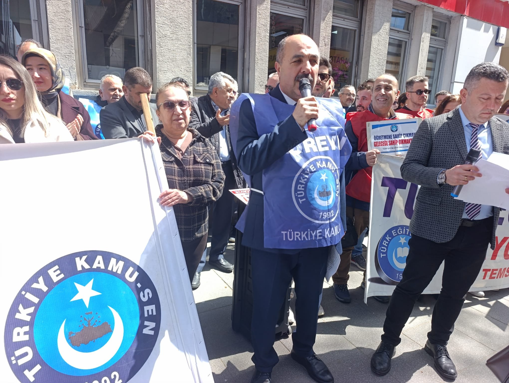 Türk Eğitim Sen’den İş Bıraktı! Öğretmene Uzanan Eller Kırılsın İmza Gazetesi (6)-1