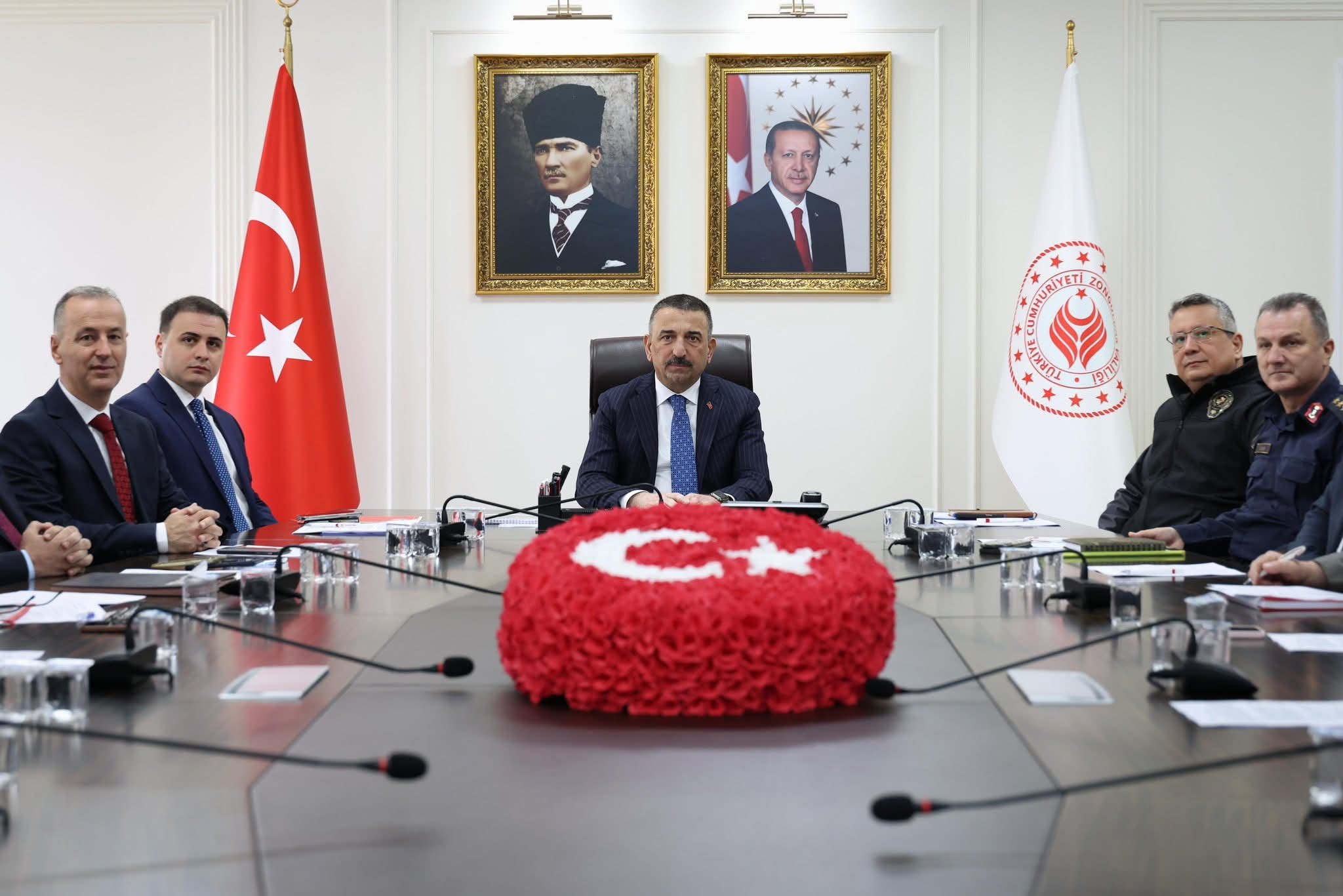 Vali Hacıbektaşoğlu Başkanlığında Kritik Toplantı Imza Gazetesi (2)