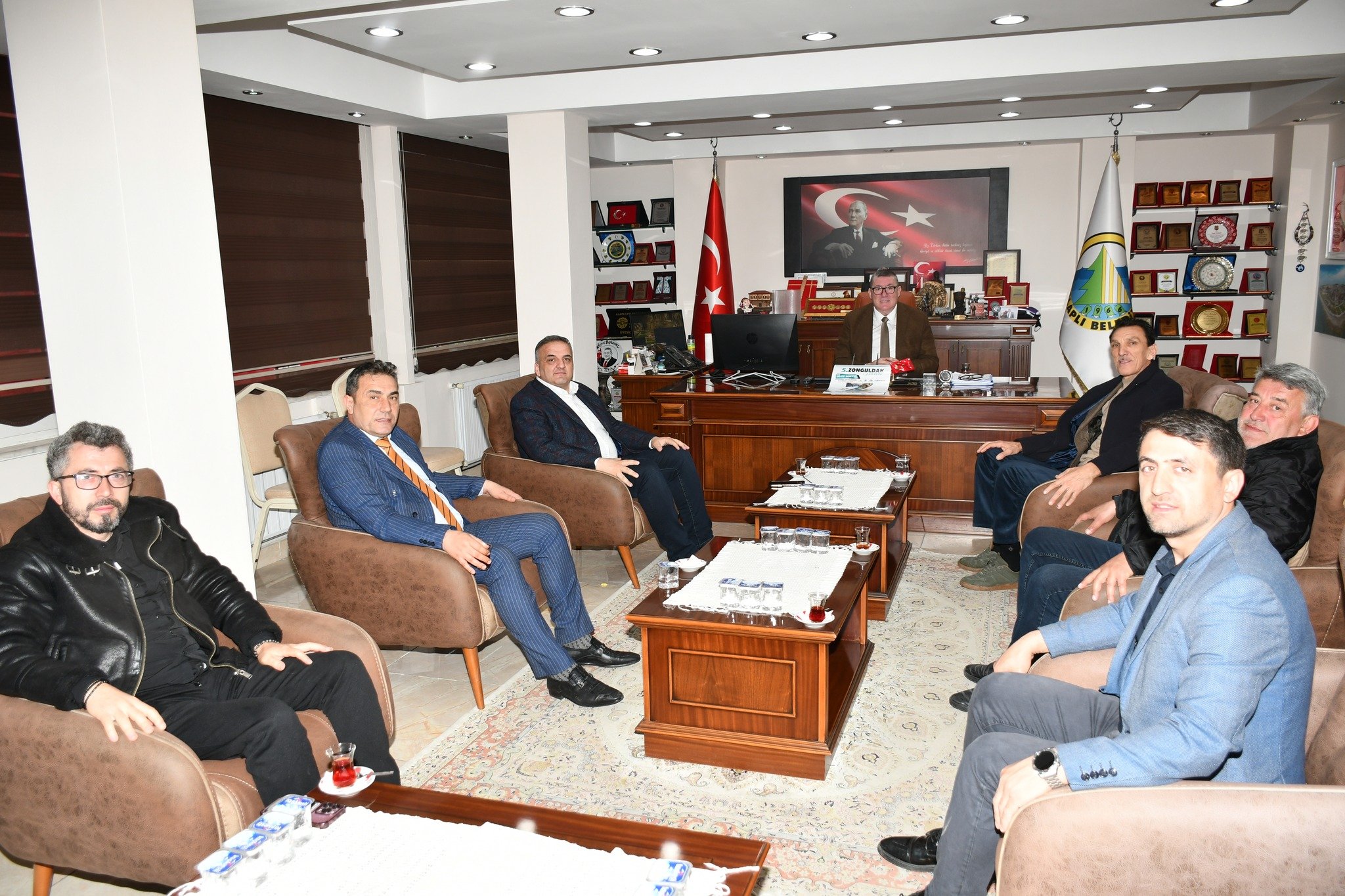 Zondef’ten Alaplı Belediye Başkanı Nuri Tekin’e Zonguldak Günleri Daveti İmza Gazetesi (6)