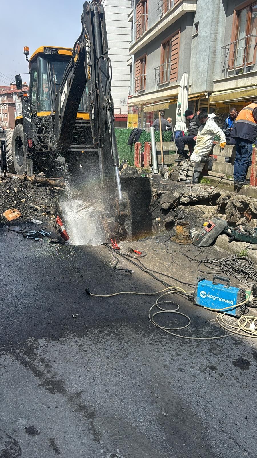 Zonguldak Belediyesi Ekiplerinin Çalışması Sırasında Patladı! İmza Gazetesi