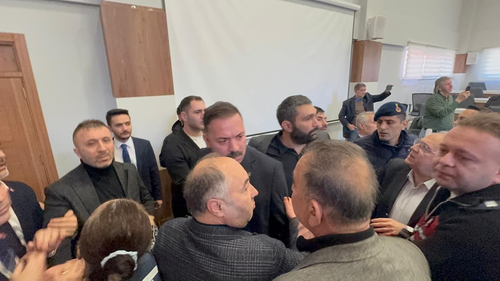 Zonguldak İl Genel Meclisi Karıştı! Imza Gazetesi