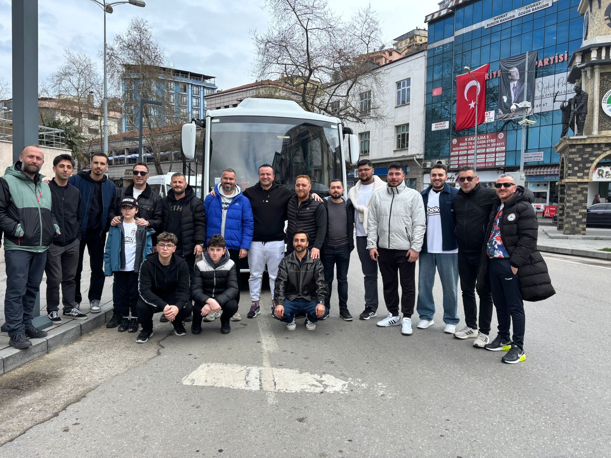 Zonguldaklı Gazeteciler Beşiktaş – Antalyaspor Maçı Için Yola Çıktı.. Imza Gazetesi