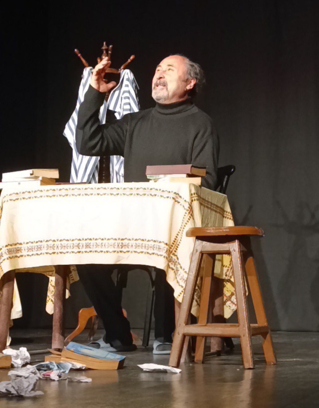 Zonguldak’ta “Kuş” Rüzgarı... Tek Kişilik Oyun İzleyiciyi Derinden Sarstı İmza Gazetesi (1)