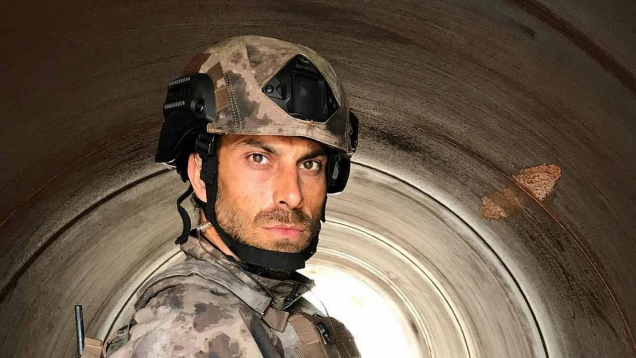 Daha 17 Hakan Kimdir