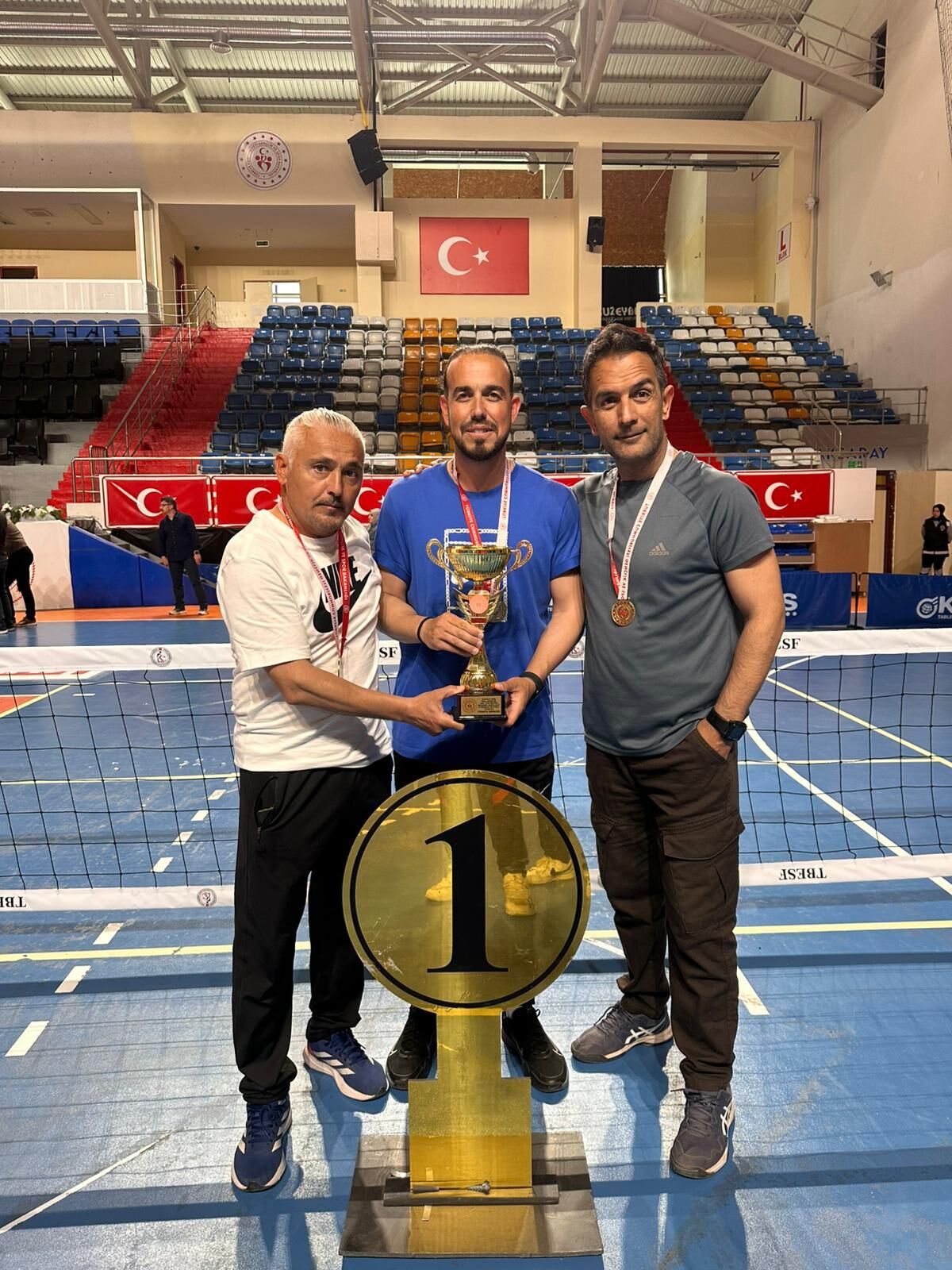 Ereğli̇’den Paravolley’de Çi̇fte Gurur! Türki̇ye Şampi̇yonluğu Ve Türki̇ye İki̇nci̇li̇ği̇! İmza Gazetesi̇ (1)