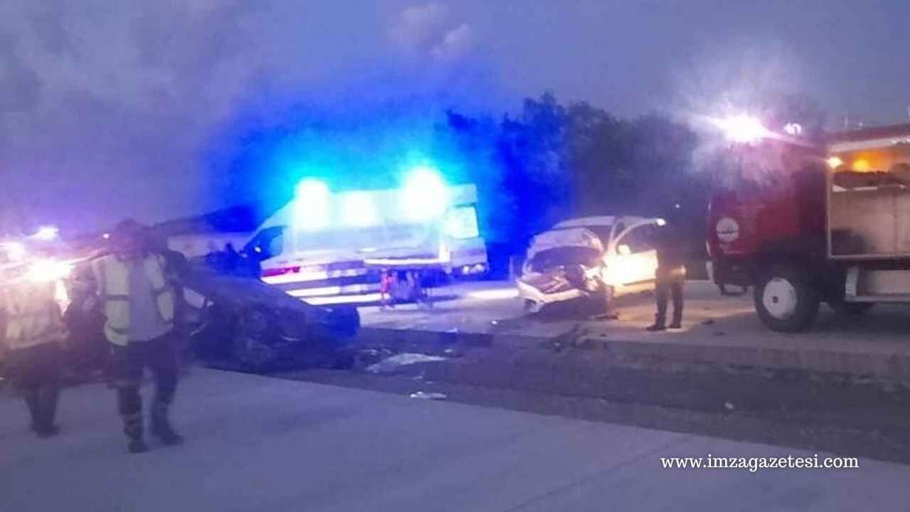 Otomobiller Hurda Yığınına Döndü Sürücüler Sıkıştı Imza Gazetesi