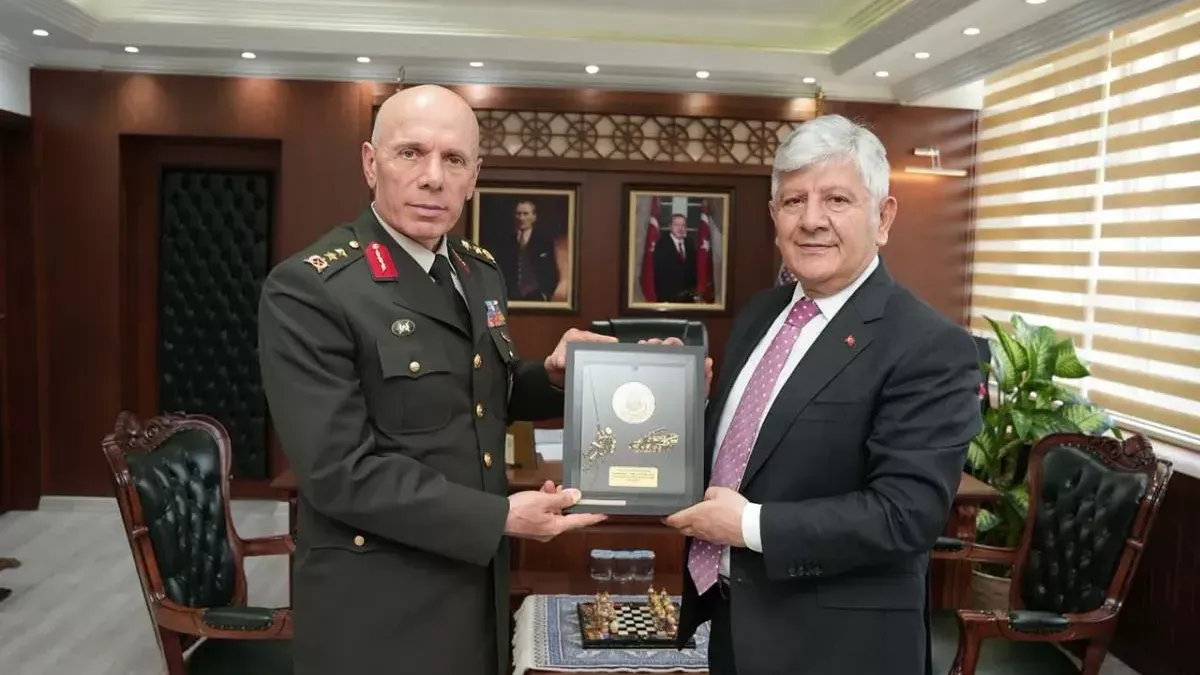 Ahmet Kurumahmut Kimdir 2