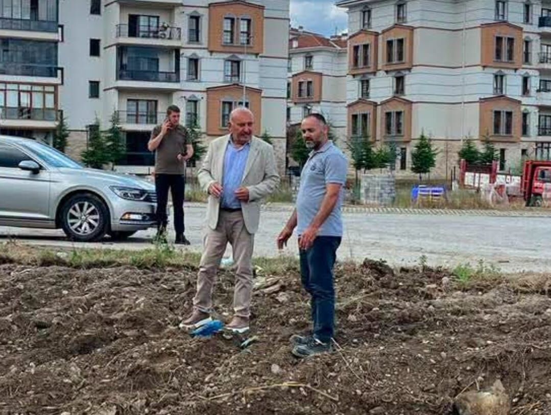 Gökçebey’de Dur Durak Yok Belediye Başkanı Vedat Öztürk Sahaya İndi, Çalışmaları Yerinde İnceledi Imza Gazetesi (2)