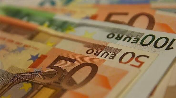 Euro Neden Düşüyor 2