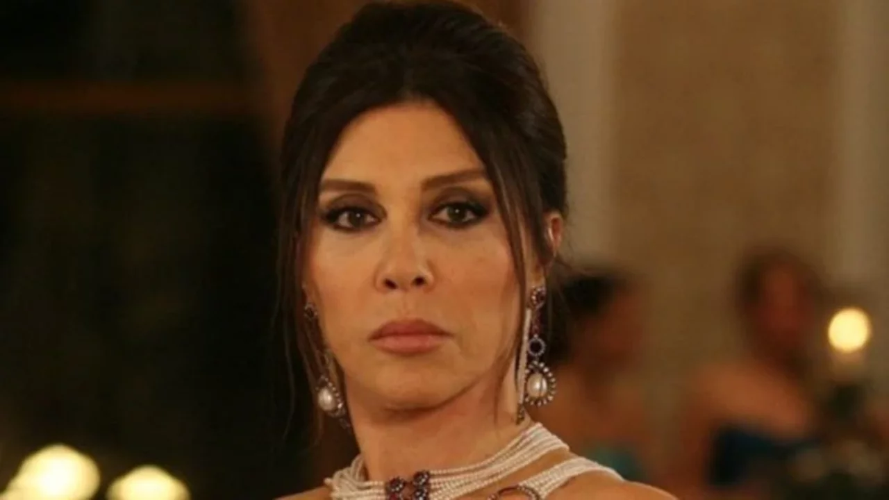 Nebahat Çehre Neden Kendi Sesini Kullanmıyor 111
